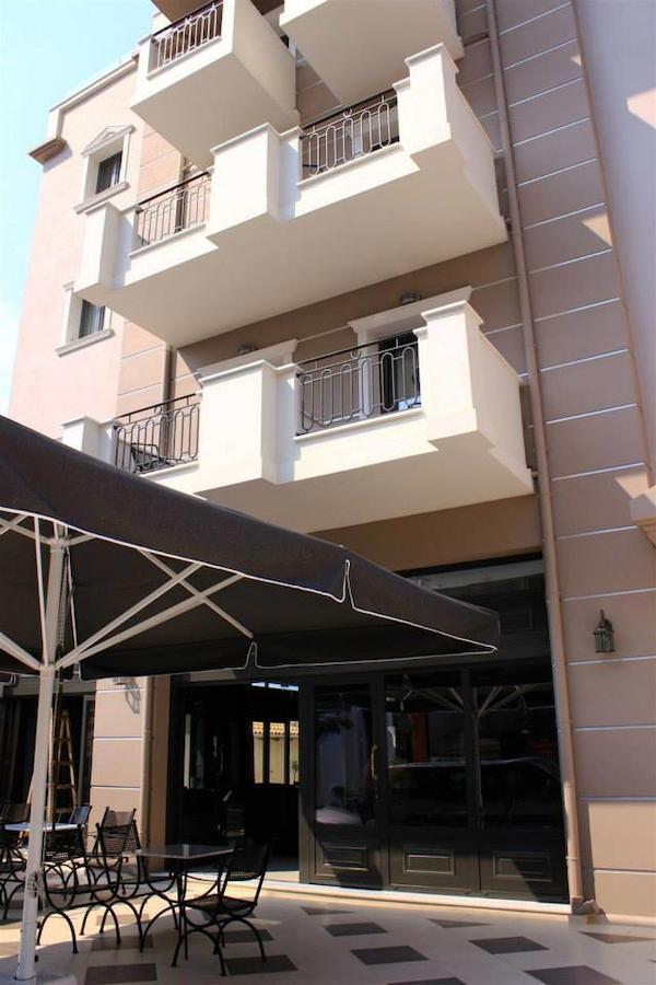 Theasis Hotel 帕拉米夏 外观 照片