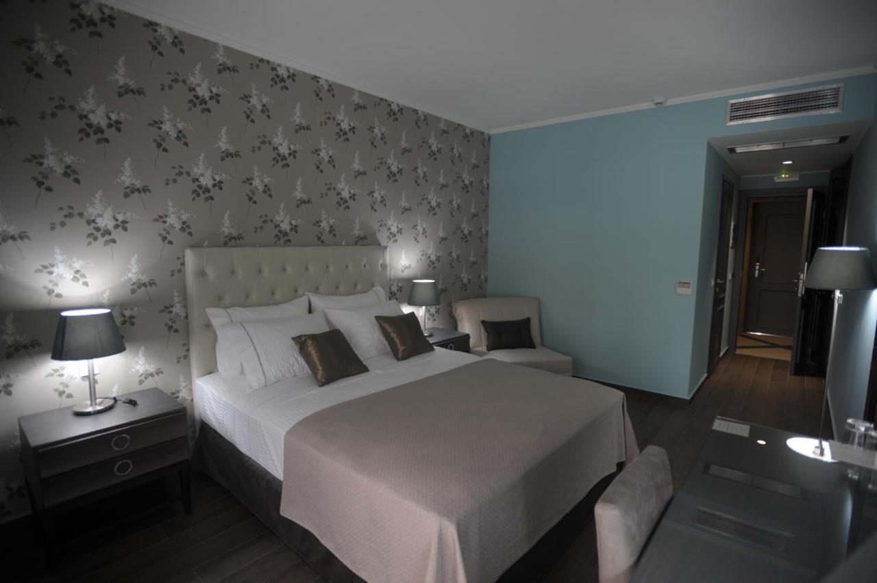 Theasis Hotel 帕拉米夏 外观 照片